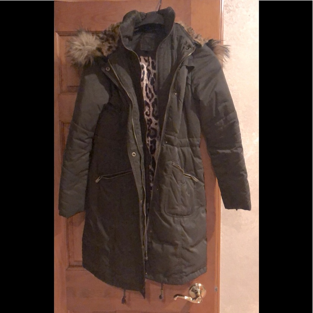 NWOT guess coat 🧥
